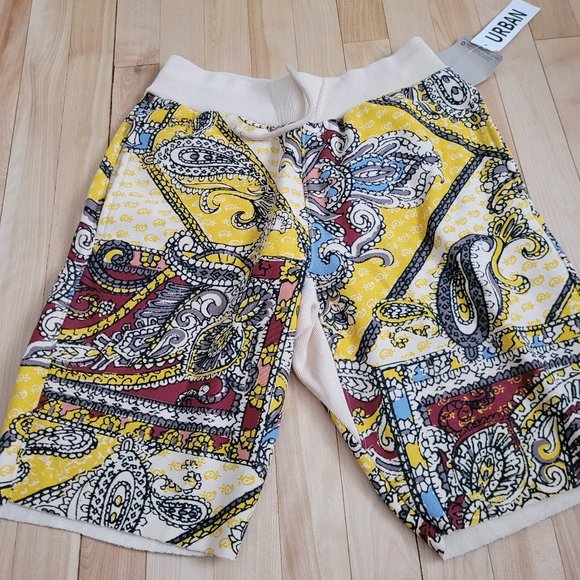 Champion UO Exclusive Paisley Print Cutoff Short - Picture 1 of 2